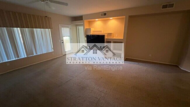 Building Photo - 1351 N Pleasant Dr