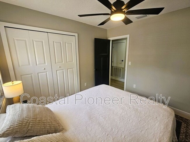 Building Photo - 8711 N Wick Pl