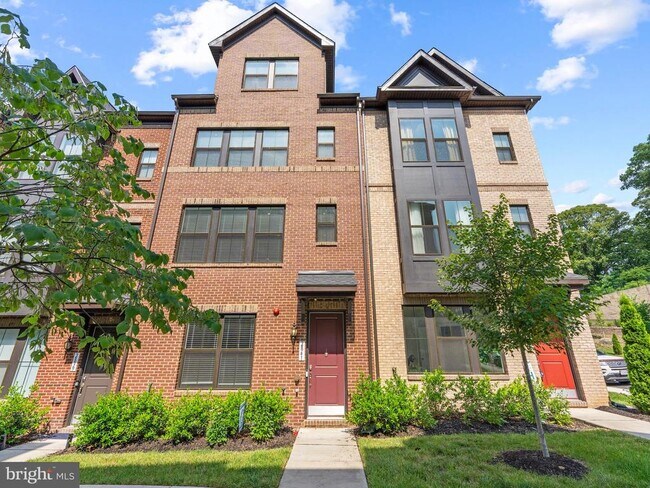 Building Photo - 2841 Hokie Ln
