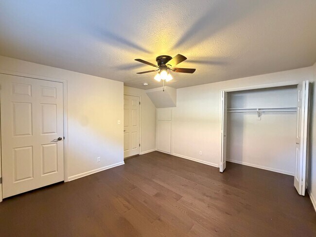 Building Photo - SPACIOUS PROPERTY AVAILABLE FOR RENT