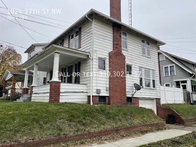 Primary Photo - Large three bedroom one bathroom home for ...