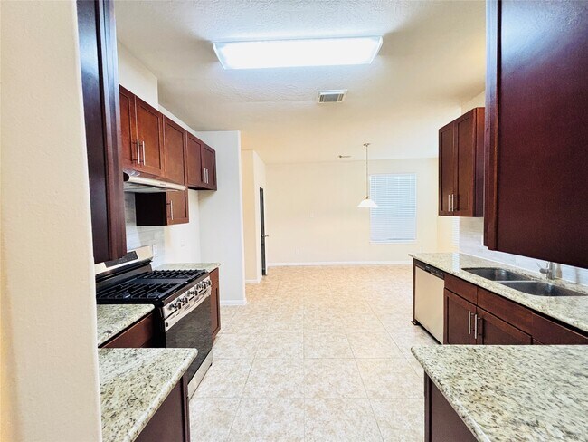 Building Photo - 16318 Bettong Ct