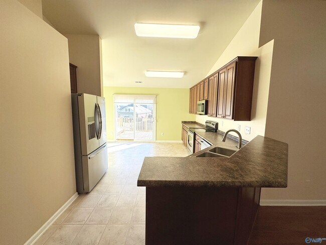 Building Photo - 101 Forest Glade Dr