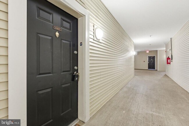 Building Photo - 4551 Strutfield Ln