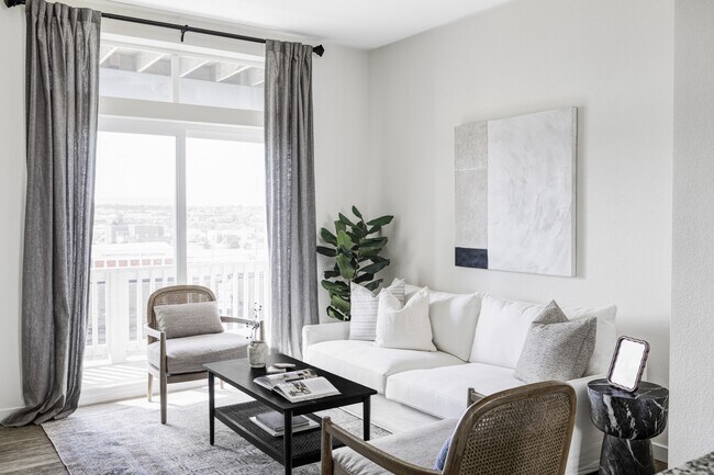Building Photo - 2862 S Galapago Ct