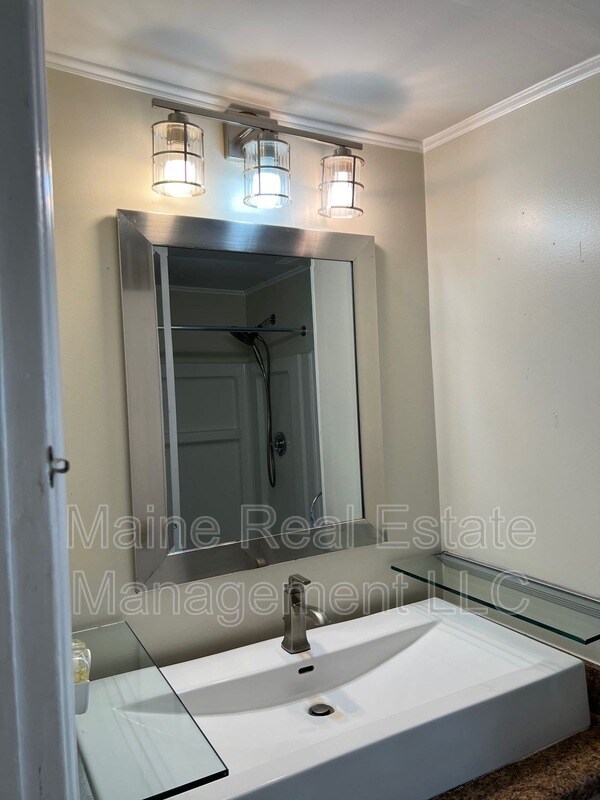 Building Photo - 365 Broadway