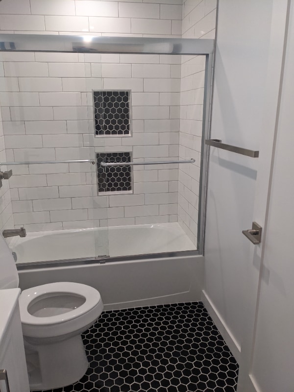 Building Photo - 2102 Thurman Ave.