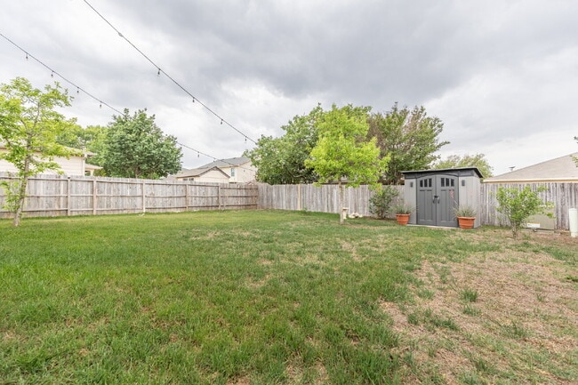 Building Photo - 11119 Rindle Ranch