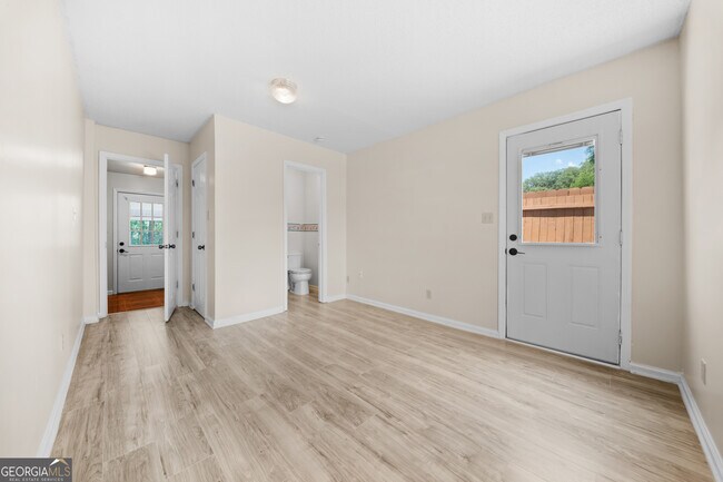 Building Photo - 112 Cedar Grove Rd