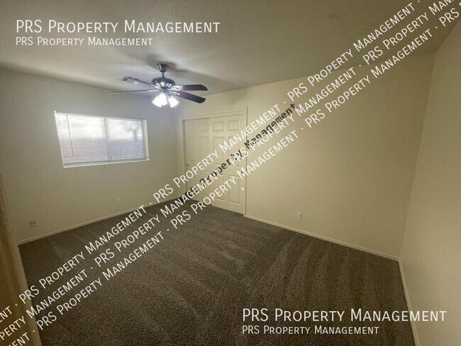 Building Photo - 1122 E Butler Dr