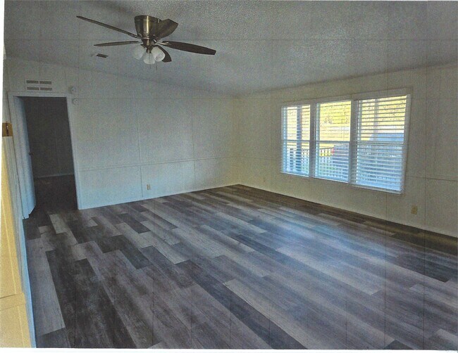 Building Photo - 199 Plantation Dr