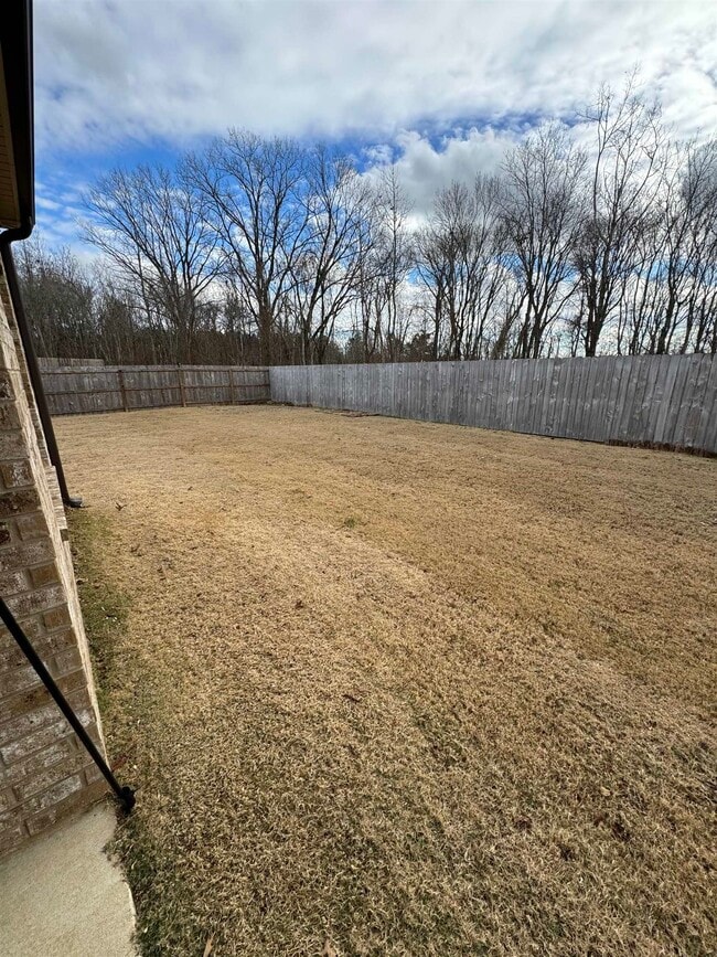 Building Photo - 178 Crown Way