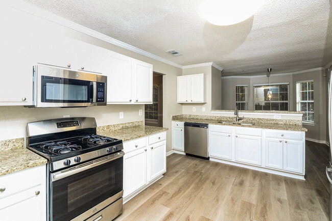 Building Photo - 4631 Glider Cir