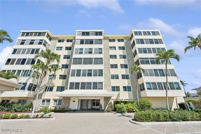 Building Photo - 3410 Gulf Shore Blvd N