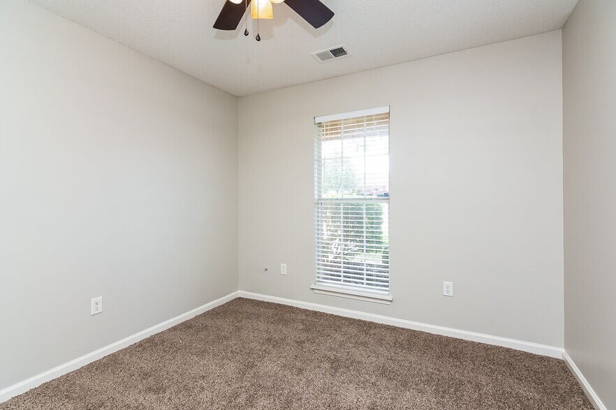 Building Photo - 7776 Parkwood Cove