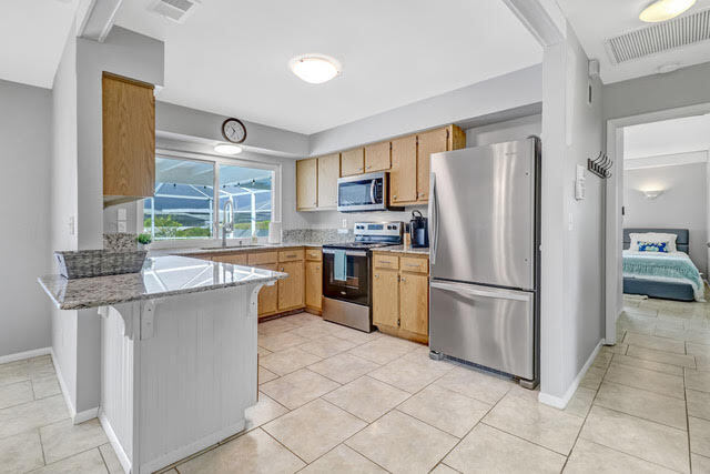 Building Photo - 3522 SE 17th Ave