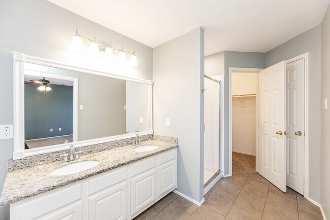 Building Photo - 14335 Pelican Marsh Dr