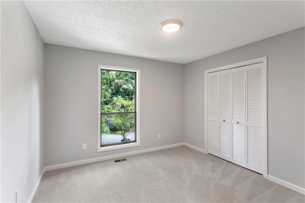 Building Photo - 4186 Nashoba Dr NE