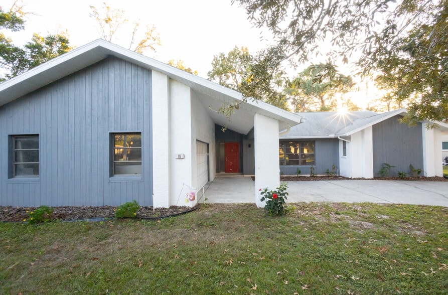 Building Photo - 19 Hollyhock Ct