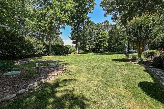 Building Photo - 8729 Riverwood Rd