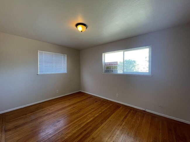 Building Photo - Single Story 3 Bedroom, 2 Bath Single Story Home with Huge Backyard!