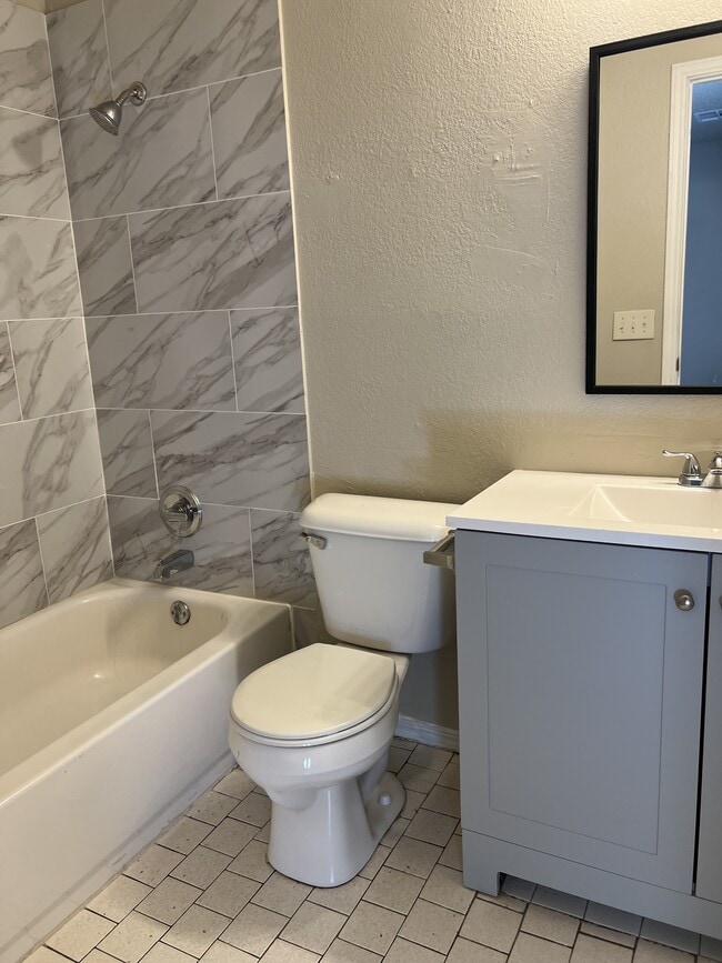 Building Photo - 12602 Abbotts Way