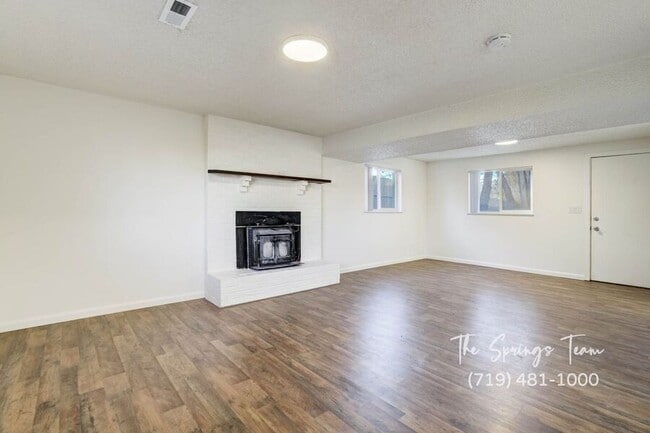 Building Photo - 7240 Sullivan Cir