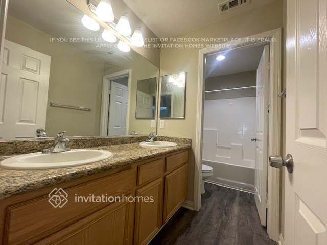 Building Photo - 23742 Canyon Heights Dr