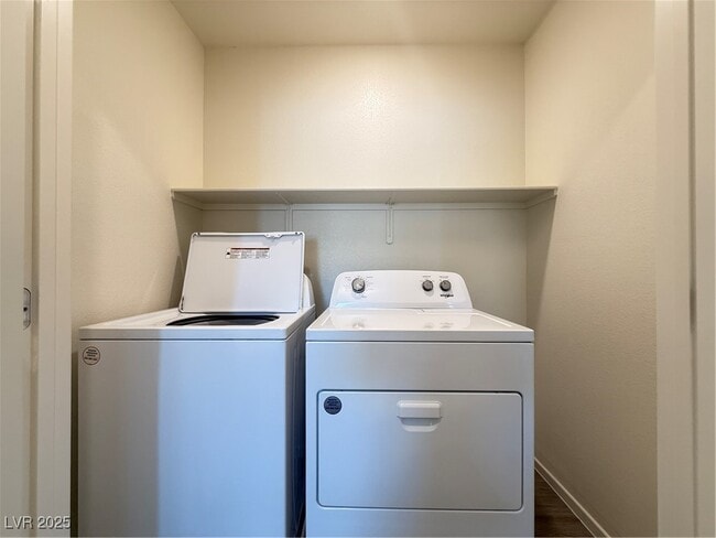 Building Photo - 4830 Currant Rdg Ave