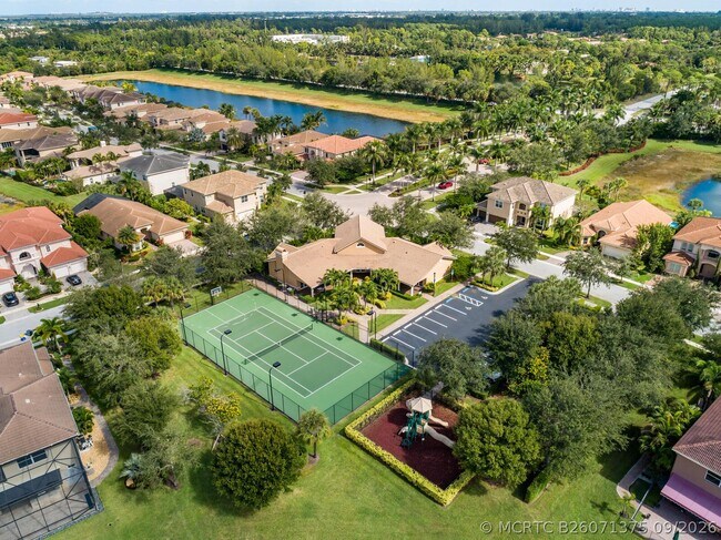 Building Photo - 625 Glenfield Way