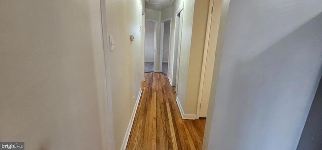 Building Photo - 5616 Old Temple Hill Rd