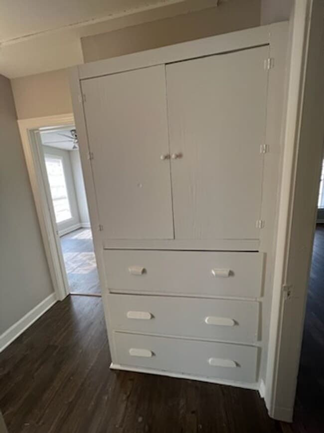 Building Photo - 3 Bed, 1 Bath House in Nederland!