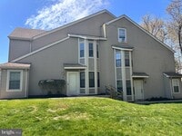 Building Photo - 806 Barry Ct