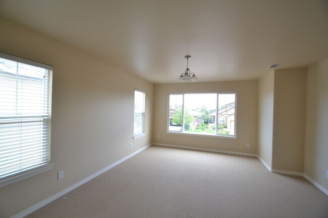 Building Photo - 5079 Farris Creek Ct