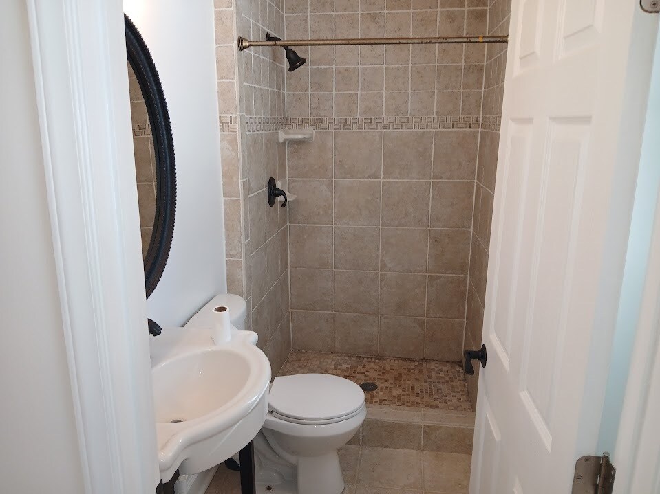 Master Bath - 844 Barnette Tingen Rd