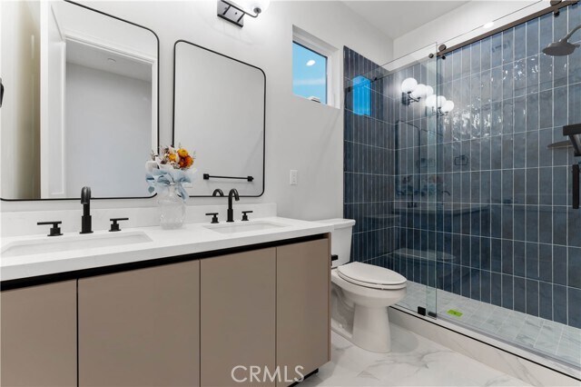 Building Photo - 709 2nd