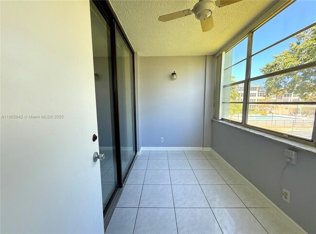Building Photo - 2781 Taft St