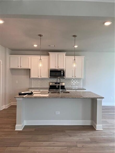 Building Photo - 5248 Fox Den Rd