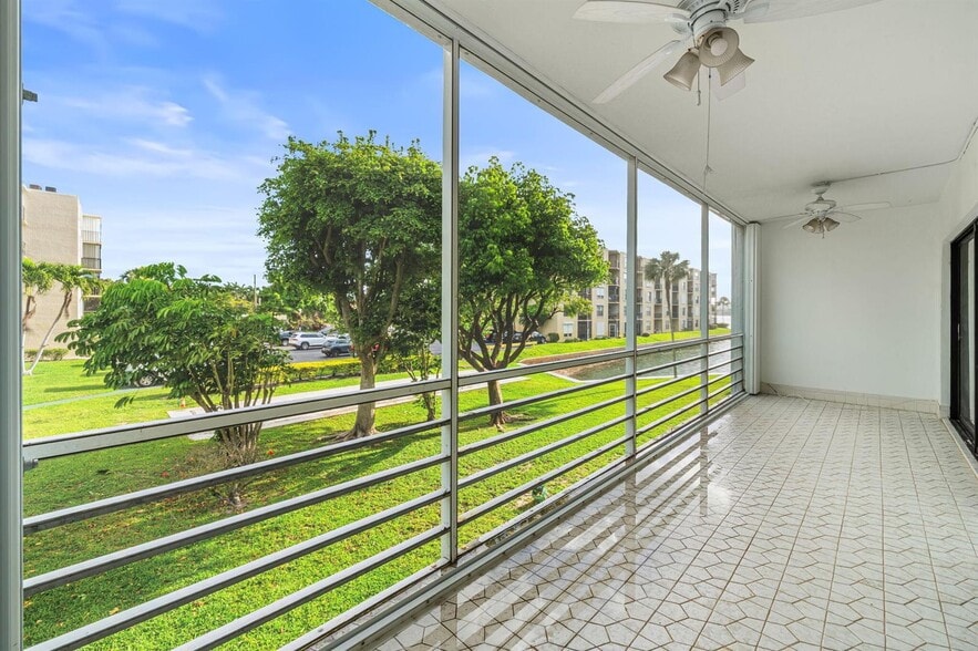 Building Photo - 200 Waterway Dr S