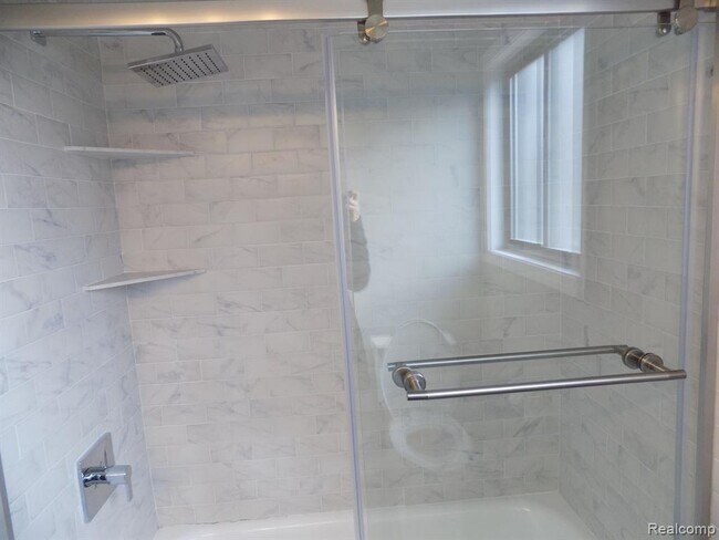 Building Photo - 25863 Woodward Ave