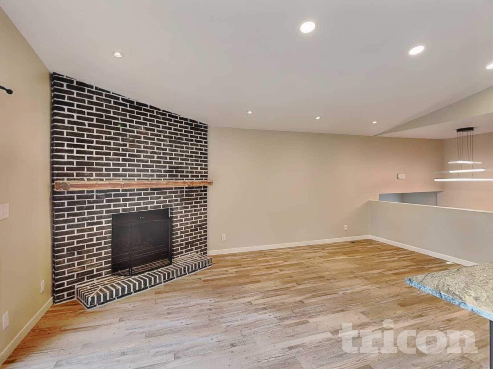 Building Photo - 14150 Rolling Oaks Cir NE