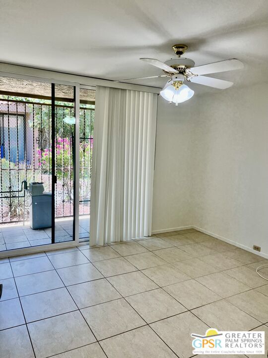 Building Photo - 2559 Whitewater Club Dr