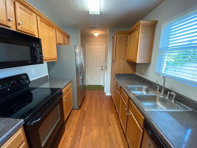 Building Photo - PRE-LEASING FOR AUGUST 2 2026! 1/2 Off Deposit!