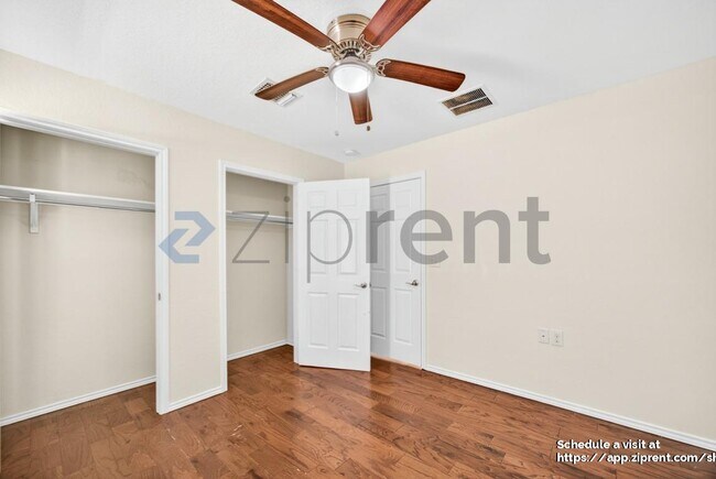 Building Photo - 7414 Bluebonnet Bay