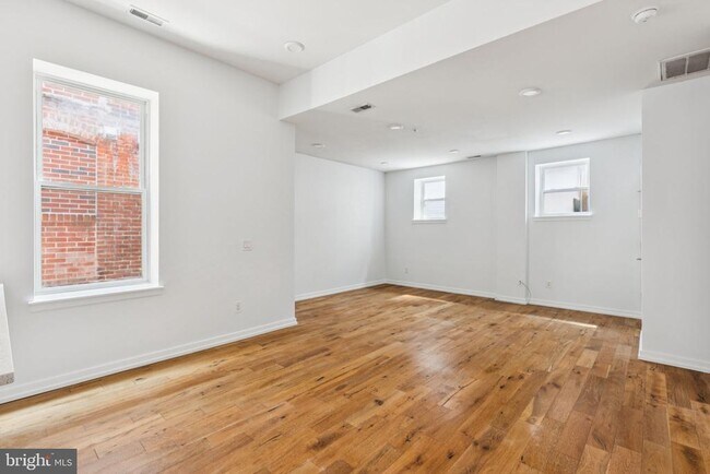 Building Photo - 2529-35 Frankford Ave