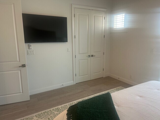 Building Photo - 11715 1st St E