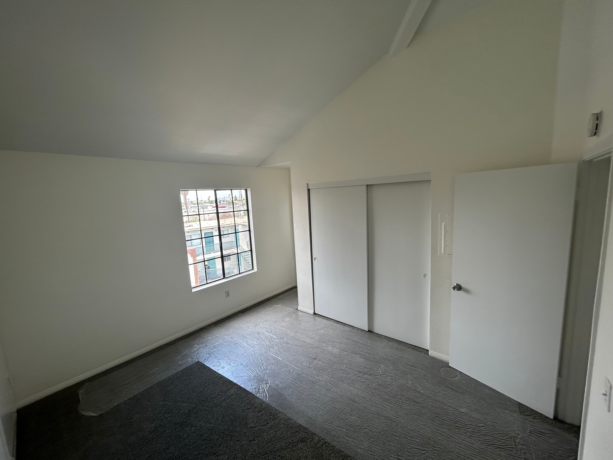 Building Photo - 575 E St