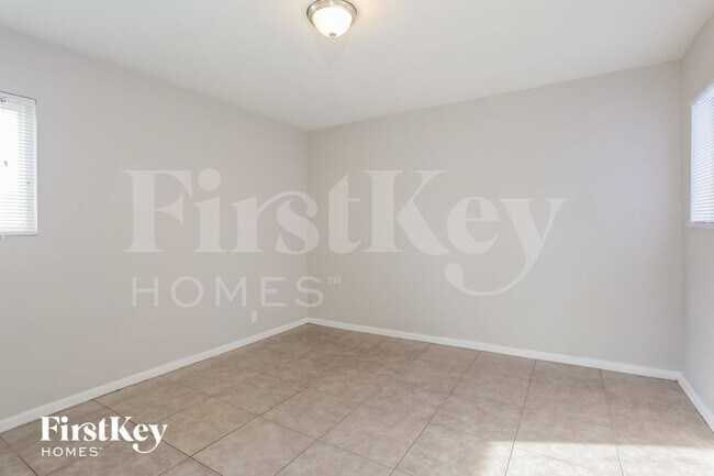 Building Photo - 1701 Sweeney Ave