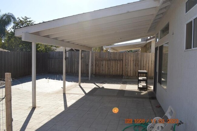 Building Photo - 732 Dwight Way