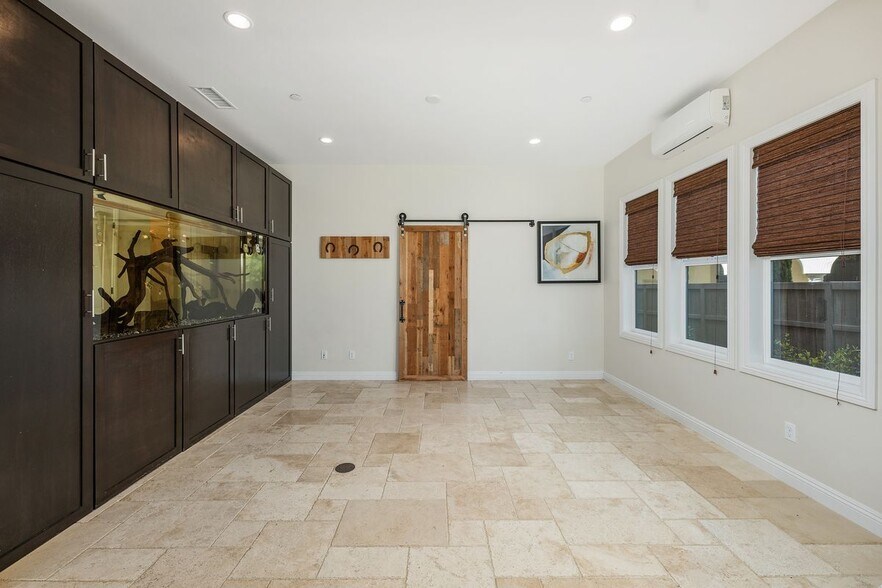 Building Photo - 15899 Wadsworth Pl
